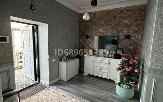 8-комнатный дом, 280 м², 3 сот., Цветочная 1/8 Алматы
