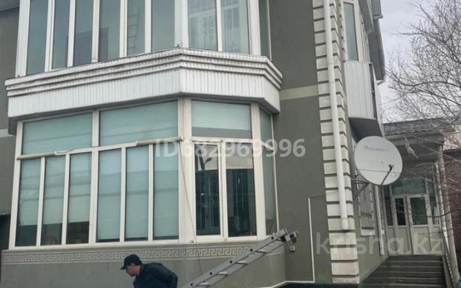 7-комнатный дом, 270 м², 5 сот., 4 переулок хаджи мукана 4 Тараз - изображение 1