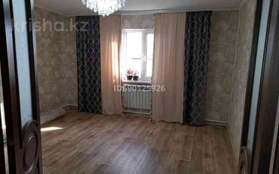 3-комнатный дом, 100 м², 5 сот., мкр Жулдыз - Нургиса Тлендиева Уральск