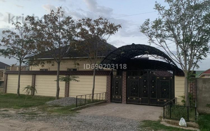 7-комнатный дом, 250 м², 8 сот., мкр Самал-3 - Шұбаркөл 196 Шымкент - изображение 1