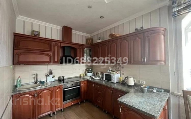 8-комнатный дом, 300 м², 8.9 сот., Тукая 134 - С Фрунзе Семей - изображение 3