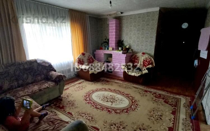 5-комнатный дом, 110 м², 6.5 сот., Восточный улица Жебек-Жолы Semey - photo 2