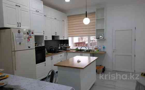 4-комнатный дом, 208 м², 11 сот., Заречный 1 44 - За магазином Арман Актобе