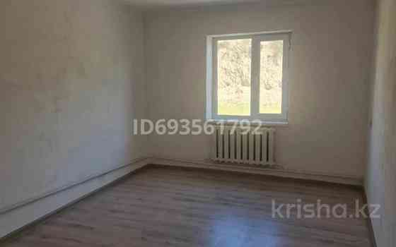 3-комнатный дом, 80 м², 7.2 сот., мкр Сауле - Пр.Конаева возле войнской части Шымкент