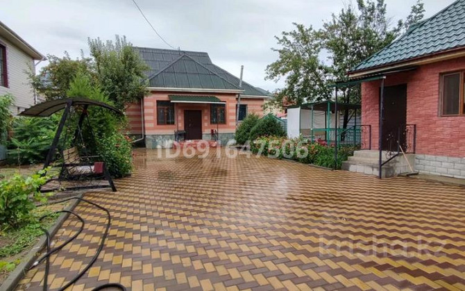 4-комнатный дом, 180 м², 9.4 сот., Турар 27  - изображение 1