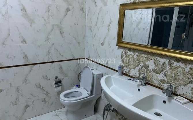 9-комнатный дом, 410 м², 6 сот., мкр Михайловка , Аманжолова 33/1 Karagandy - photo 1
