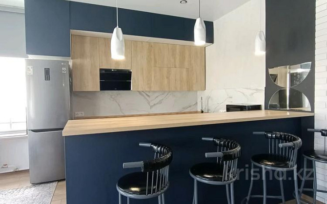6-комнатный дом, 137 м², 10 сот., Энтузиастов 11/9 - Энтузиастов Молдагуловой Усть-Каменогорск - изображение 1