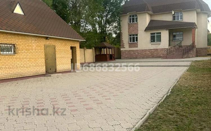 10-комнатный дом, 335 м², 10 сот., Прииртышская 31 Ust-Kamenogorsk - photo 5