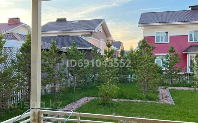 8-комнатный дом, 400 м², 7.5 сот., Кумана Тастамбекова 51 Астана - изображение 1