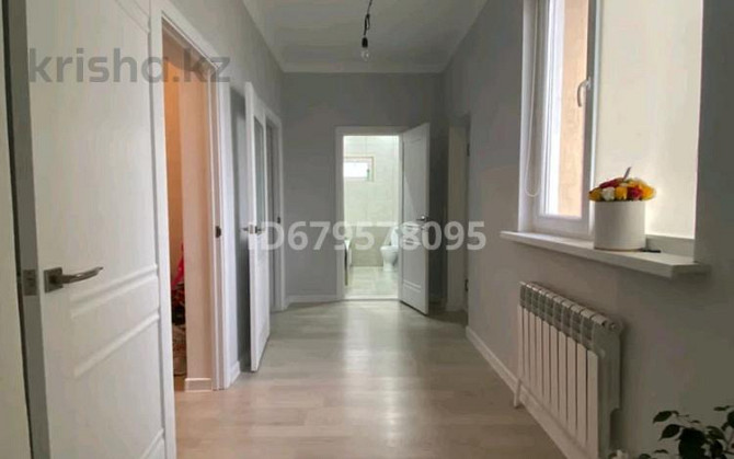 2-комнатный дом, 60 м², 9 сот., мкр Самал 51 - 11 Атырау - изображение 1