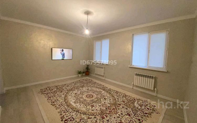 2-комнатный дом, 60 м², 9 сот., мкр Самал 51 - 11 Атырау - изображение 3
