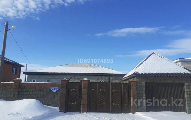 8-комнатный дом, 200 м², 10 сот., Қайнар к 243а - Бірінші  - изображение 2