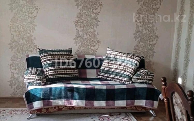 5-комнатный дом, 80 м², 12 сот., Микрай Восточный 525 Семей - изображение 1