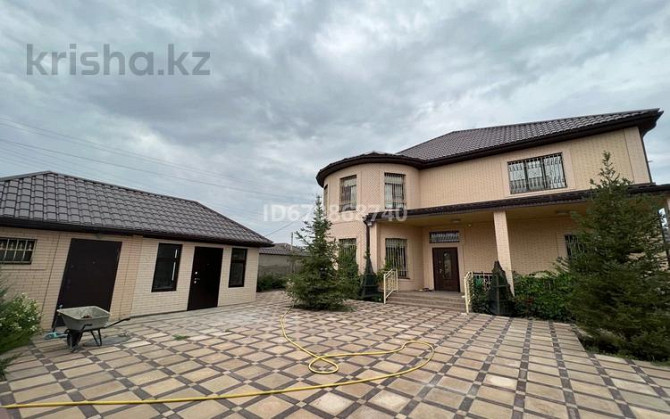 8-комнатный дом, 600 м², 10 сот., мкр Самал 39 Атырау - изображение 1