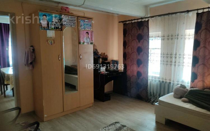 4-комнатный дом, 80 м², 8 сот., Абая - Находится сбоку Евразийского банка угол улицы Карла-Макса Аксу - изображение 4