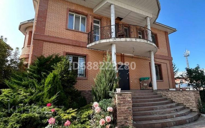 9-комнатный дом, 423.8 м², 8 сот., мкр Карагайлы, Кали надырова 126 Almaty - photo 1