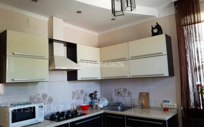 8-комнатный дом, 280 м², 4.3 сот., Макашева 90 Каскелен - изображение 4