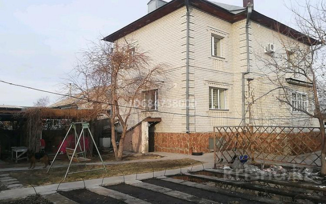 5-комнатный дом, 240 м², 7 сот., 16лииния 11 Семей - изображение 1