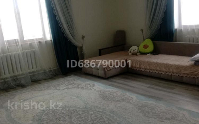 4-комнатный дом, 300 м², 10 сот., улица 11 404  - изображение 1