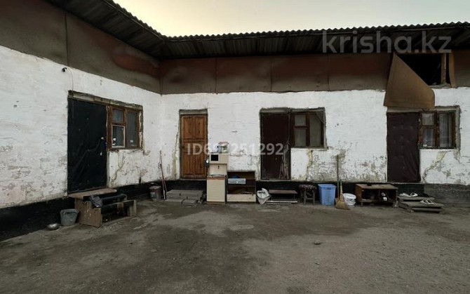 10-комнатный дом, 300 м², 9 сот., мкр Дархан 76 - Омирзак Алматы - изображение 1