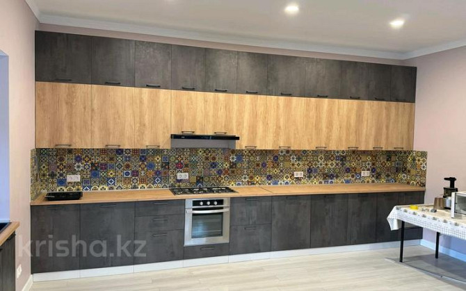 10-комнатный дом, 450 м², 6 сот., М. Зверева Алматы - изображение 1