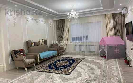 6-комнатный дом, 300 м², 8 сот., мкр Балауса 31 - 51 Атырау