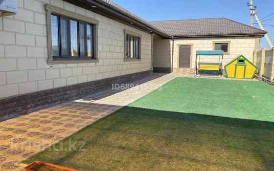 6-комнатный дом, 300 м², 8 сот., мкр Мунайшы 1 Атырау