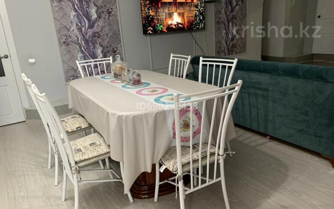 6-комнатный дом, 368 м², 8 сот., Айша Биби - Ауэзова Atyrau - photo 1