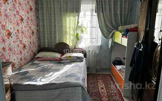 4-комнатный дом, 80 м², 8 сот., мкр Акжар, Алма-1 72 Алматы
