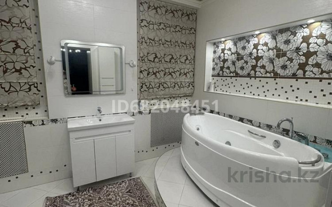 7-комнатный дом, 390 м², 10 сот., мкр Кунгей , Куанышбаева 810 Karagandy - photo 4