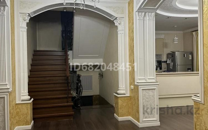 7-комнатный дом, 390 м², 10 сот., мкр Кунгей , Куанышбаева 810 Karagandy - photo 1