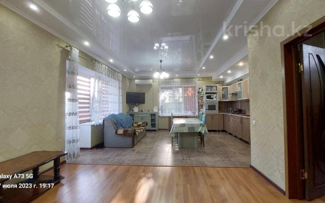 6-комнатный дом, 390.1 м², 10 сот., Взрывпром 28 Актобе - изображение 1