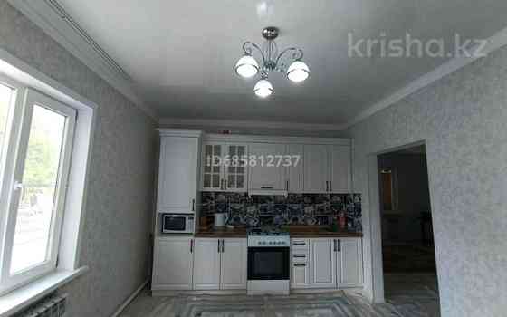 4-комнатный дом, 160 м², , С.Калбатау улица Искакова 15 