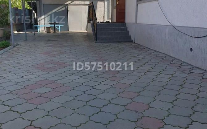 5-комнатный дом, 110 м², 8 сот., улица 8 Марта 114  - изображение 2