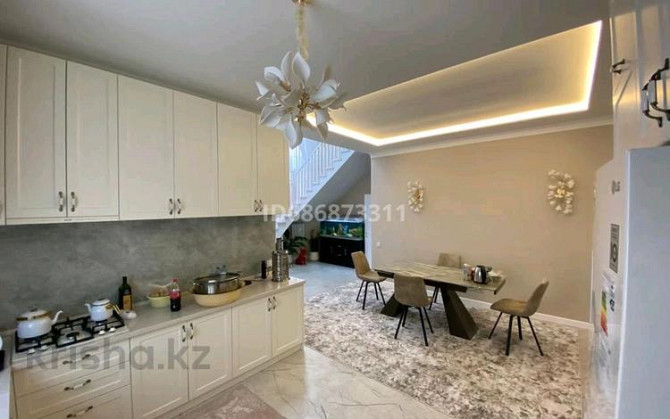 8-комнатный дом, 300 м², 5 сот., Учёные квартал 102  - photo 2