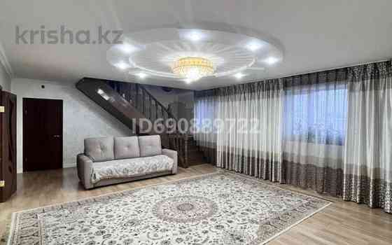 5-комнатный дом, 320 м², 10 сот., Акжайык 56 