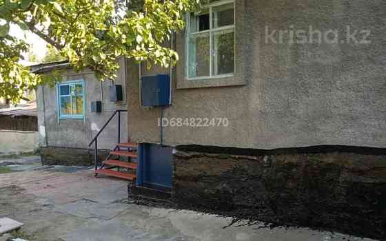 6-комнатный дом, 98 м², 6 сот., Макаренко 19 - Макаренко Ермака Алматы