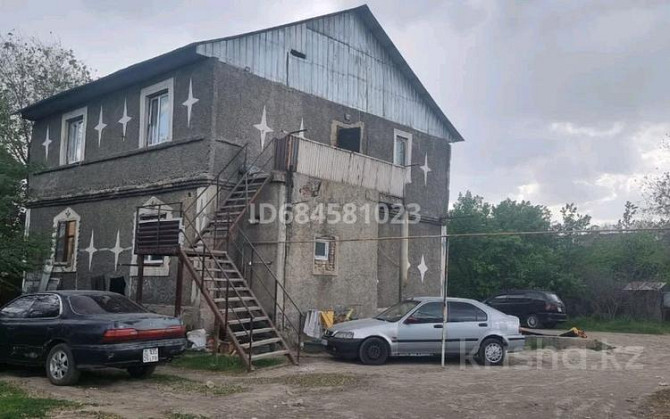8-комнатный дом, 213 м², 7.8 сот., мкр Улжан-1, Ақжар 42 Almaty - изображение 1