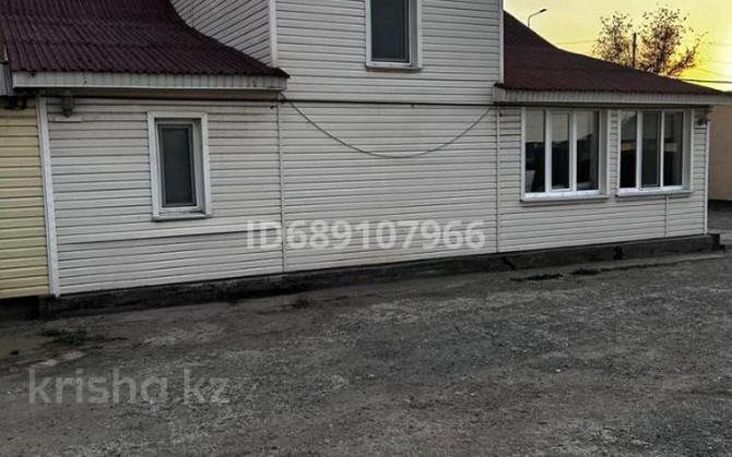 5-комнатный дом, 180 м², 10 сот., мкр Атырау, Алиева-Курмангазы 174 - проспект Исатая Тайманова, сто Атырау - изображение 1
