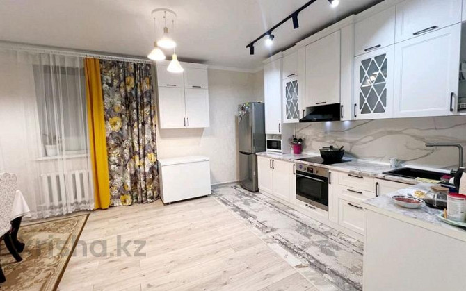 7-комнатный дом, 280 м², 10 сот., Есиль Астана - изображение 1