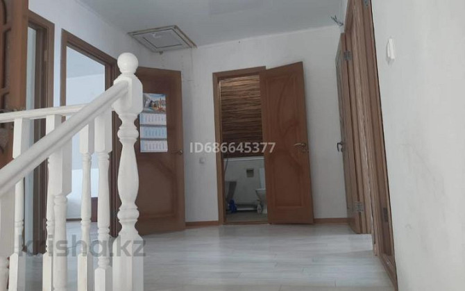 5-комнатный дом, 200 м², 6 сот., 5Восточный лев 84 А Семей - изображение 1