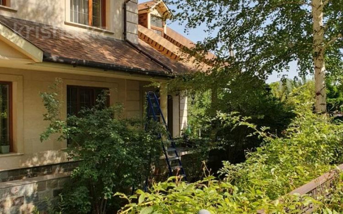 7-комнатный дом, 400 м², 8 сот., мкр Каргалы 126б - Кали Надырова Алматы - изображение 1
