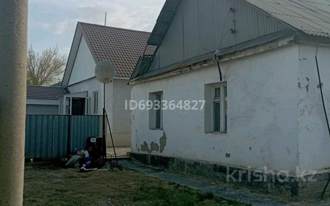 4-комнатный дом, 10 м², 10 сот., Н.Абдирова 54 - Возле Мир Цветов, Педколедж. 79 квартл Zhezqazghan - photo 1