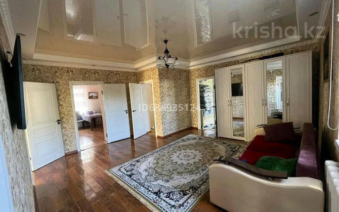 4-комнатный дом, 150 м², 8 сот., мкр Лесхоз Гумарова 39 Atyrau - photo 1