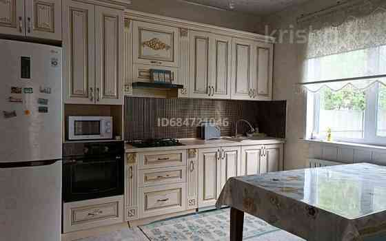 5-комнатный дом, 140 м², 4 сот., Колпаковского - Джангельдина Almaty