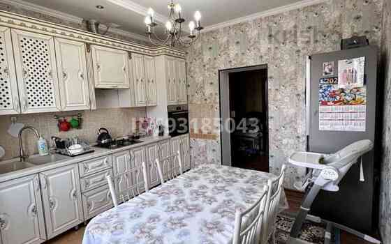 6-комнатный дом, 220 м², 8 сот., мкр Северо-Запад 100 - Аргынбекова Утегенова Shymkent