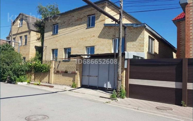 5-комнатный дом, 220 м², 4 сот., Пичугина 132 - Новоселова Karagandy - photo 1