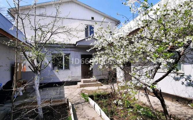 13-комнатный дом, 380 м², 6 сот., Багратиона 57 Almaty - photo 1