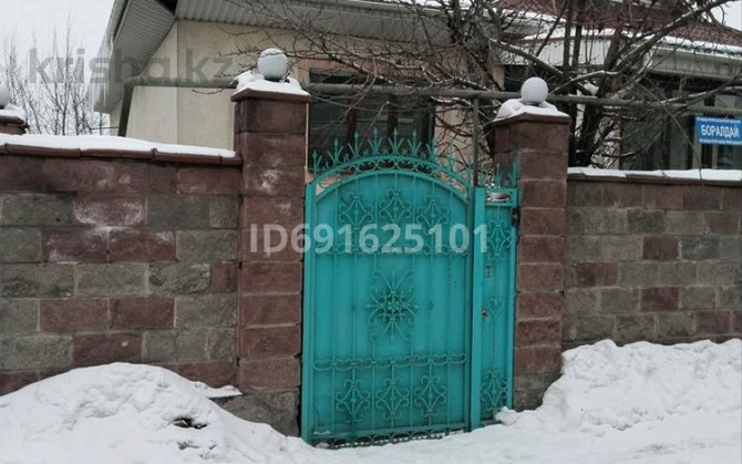 7-комнатный дом, 350 м², 5.6 сот., Бурундайская 164 - Школа 50 Almaty - photo 1