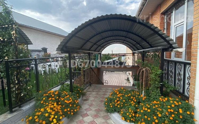 6-комнатный дом, 350 м², 6.7 сот., мкр Думан-1 43/2 - Акмешит Алматы - изображение 1